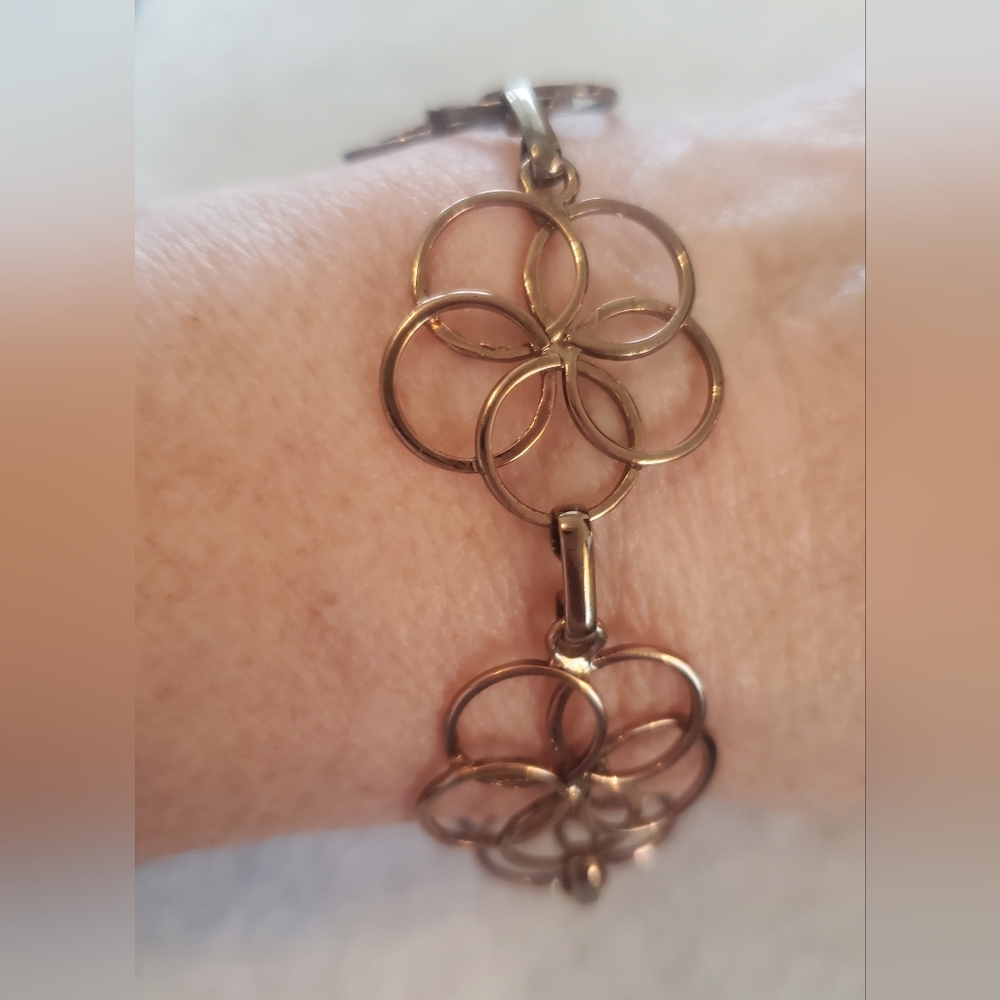 Interlocking Circle/Flower Bracelet - image 6